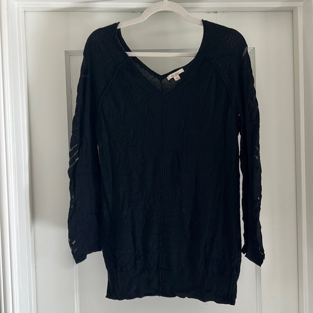 Ella Moss Black Long Sleeve V-neck Sweater with Chevron Sheer Shirt